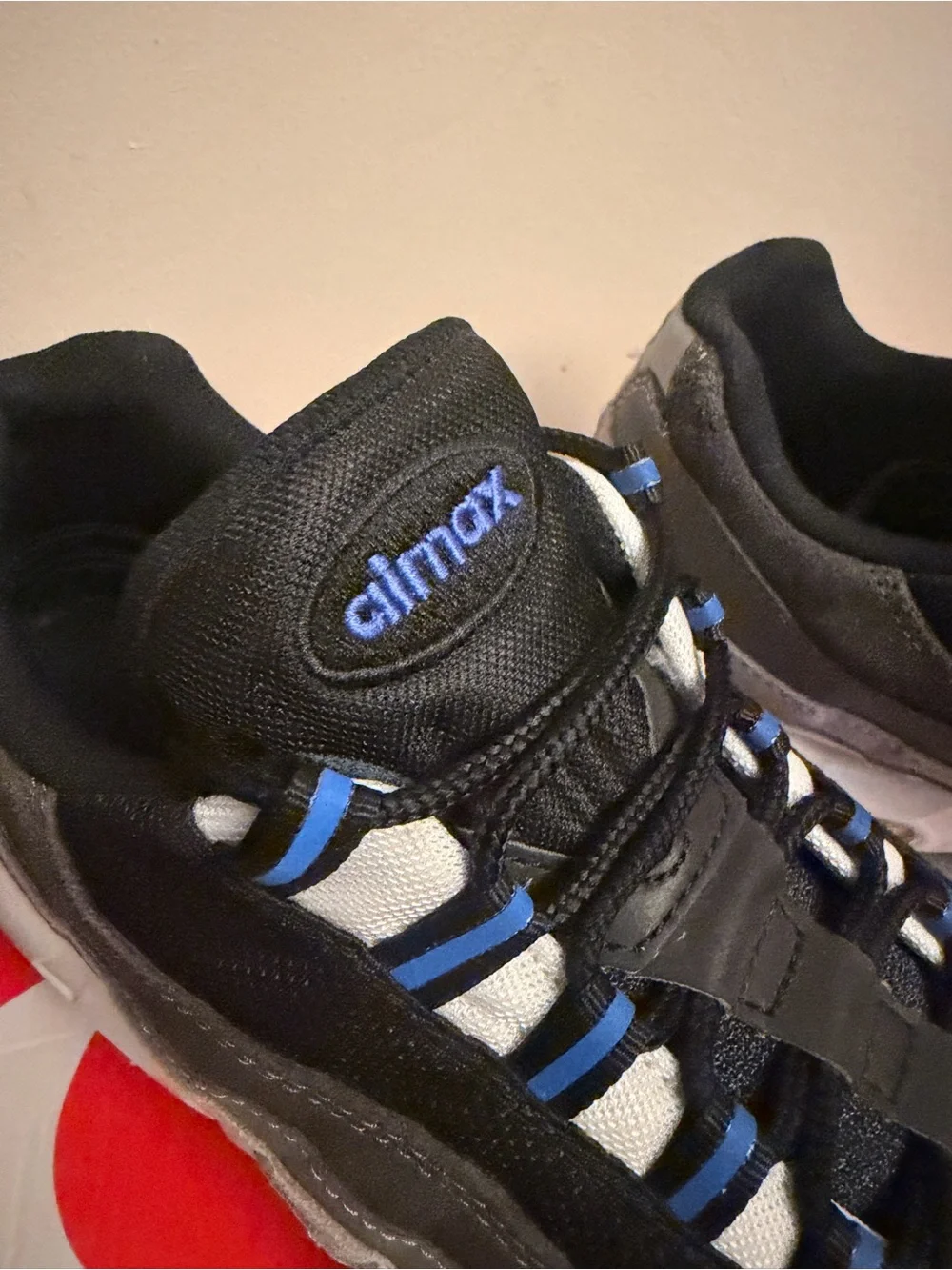 Nike Air Max 95 – Black / Medium Blue / Anthracite – Men’s Size 9.5